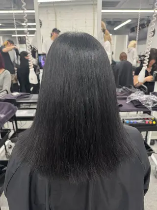 カラー 透けるやわらか艶髪♡ ナチュラルストレートのヘアスタイル