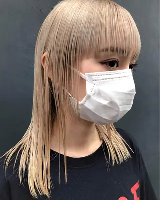 ミディアム カラー SALOWIN所属・ブリーチ✨ ボブ✨レイヤーのヘアスタイル