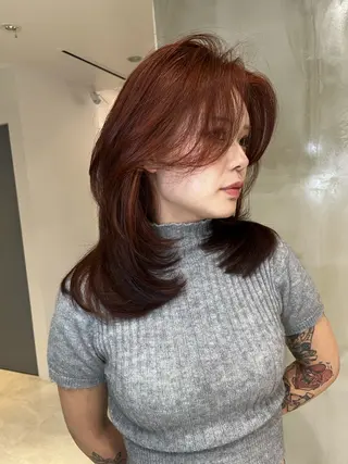 ミディアム 海野翔吾🇨🇳 ワンホンレイヤーのヘアスタイル