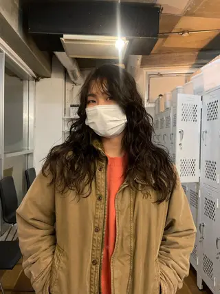 ロング パーマ ヘアアレンジ fifth所属・センターパート／マッ シュ／パーマ　あさみのヘアスタイル