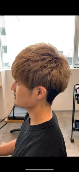 ショート ヨシミ カズヤのヘアスタイル