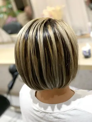 ショート カラー ヘアアレンジ 髪質改善×ハイトーン 中田啄也のヘアスタイル