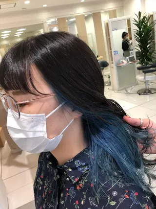 セミロング カラー 渕向 克海のヘアスタイル