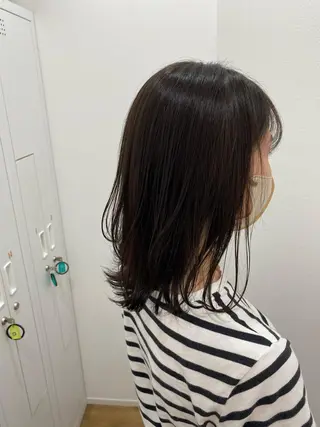 ミディアム カラー 藤野 凪沙のヘアスタイル