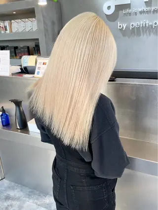 セミロング ブリーチカラー特化✨ 永井諒のヘアスタイル
