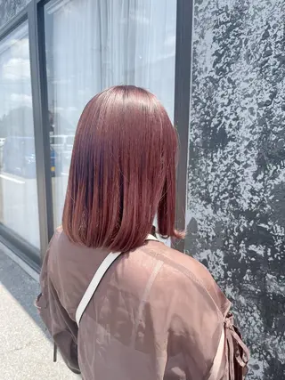 ミディアム カラー 伊藤 由妃乃のヘアスタイル