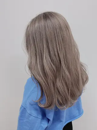 セミロング グレージュ 透明感 ブリーチなし田島晃汰のヘアスタイル