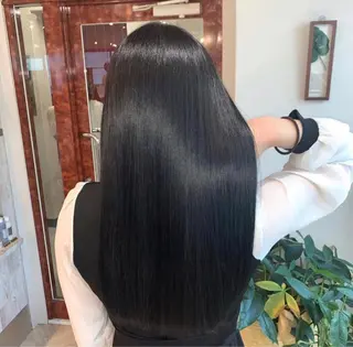 ロング カラー she2.新宿 Shotoのヘアスタイル