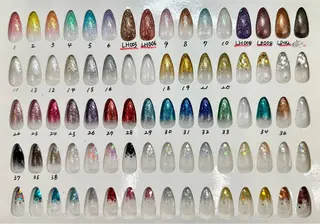 ネイル MAXKELLY MEGUMIのネイルデザイン