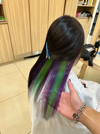 ロング カラー プログレス小平小川所属・フェザー/波巻き 雫石大夢のヘアスタイル