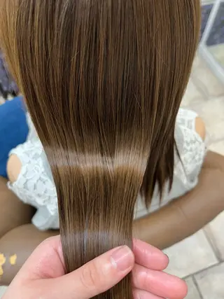 ミディアム カラー カラー/アイリスト 麻優のヘアスタイル