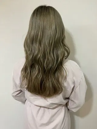 ロング カラー 南 祐希のヘアスタイル