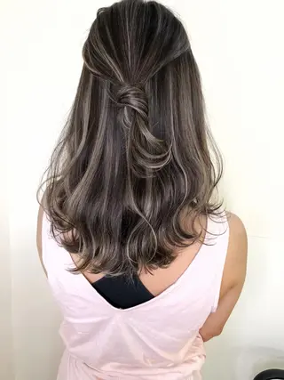 ミディアム 可児 令路のヘアスタイル