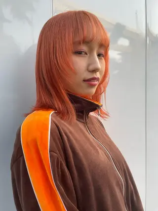 ミディアム カラー tomo🍒パーマ ハイトーン似合わせのヘアスタイル