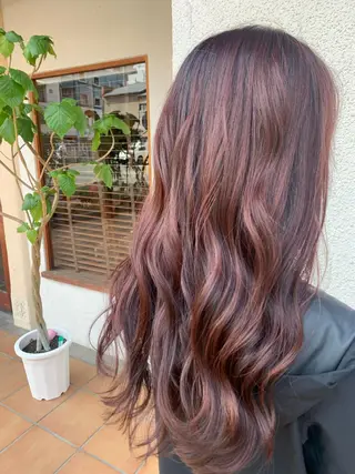 ロング カラー パーマ putri 川邉 優花のヘアスタイル