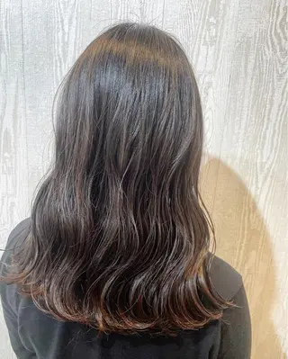 ミディアム カラー ヘアアレンジ HUENEST アカデミーサロンのヘアスタイル