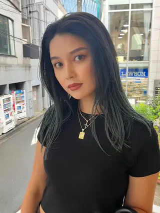 ロング カラー エクステ ハイトーン 💭黒崎ハルカのヘアスタイル