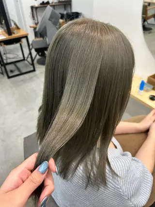 カラー shy  by branch所属・伊豆 由奈のヘアスタイル