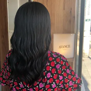 ロング カラー 関 彩花のヘアスタイル