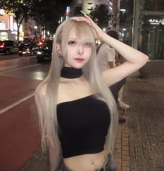 ロング カラー ホワイト&レイヤーカ ットエクステ長畠俊輔のヘアスタイル