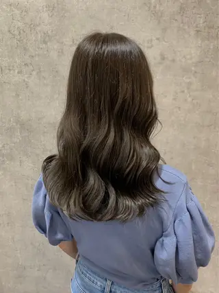 カラー 吉川 杏実のヘアスタイル