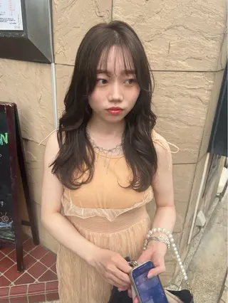 ロング カラー 田中 月菜のヘアスタイル