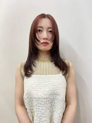 ロング RINOSHORES YOKOHAMA.日本大通り店所属・ハイトーン nagisaのヘアスタイル