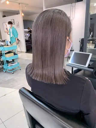 ショート カラー ヘアアレンジ ボブ/透明感ベージュ 🫧クルミ🌟のヘアスタイル