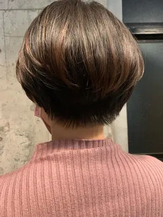 ショート ブリーチなしWカラー /地毛風/小林凪沙のヘアスタイル