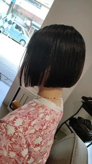 ショート ⭕鏡のような劇艶× 自然なストレート⭕️のヘアスタイル