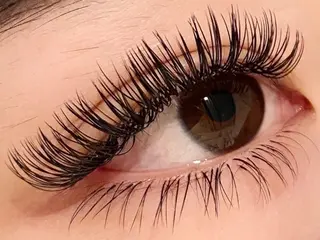 マツエク・マツパ Lucia Stock eyelash salon所属・Lucia 内田のマツエク・マツパデザイン