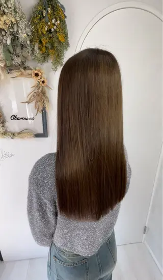 ロング カラー Charmant【シェルマン】所属・〘Charmant〙 レイのヘアスタイル