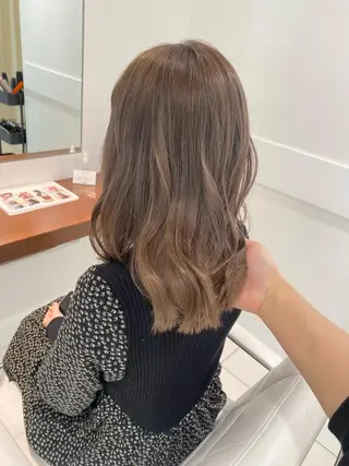 セミロング カラー HOLON池袋所属・ウルフカット ハッシュカット/七海のヘアスタイル