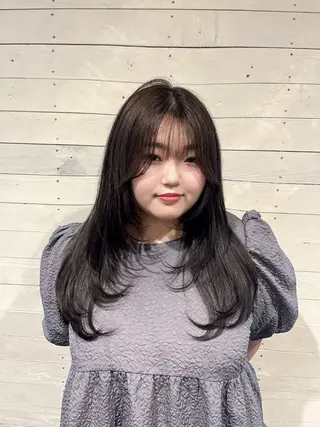 ロング カラー 松本 沙城のヘアスタイル