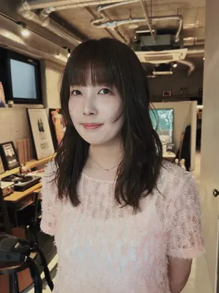 セミロング カラー 前野 日奈のヘアスタイル