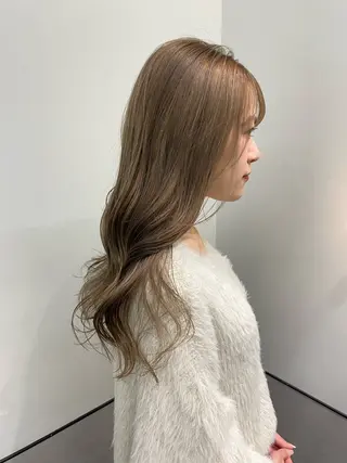 ロング カラー storiiz所属・rina 🩶透明感カラーのヘアスタイル