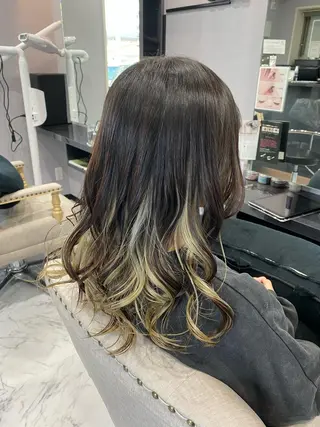 セミロング カラー FAVORE 【ファヴォーレ】のヘアスタイル