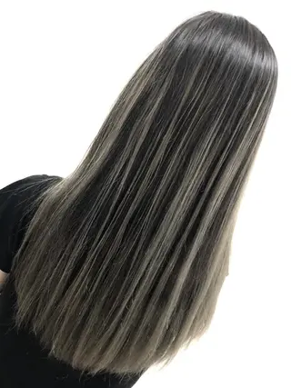 セミロング カラー 髪質改善 カラー専門店のヘアスタイル