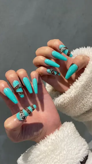 ネイル GO TODAY シェアサロン 渋谷Amiu店所属・渋谷ネイル🎀 y2k/海外ネイルのネイルデザイン