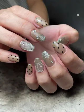 ネイル MiMi NAIL TOKYO所属・Hisaka Mikiのネイルデザイン