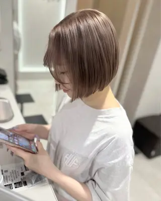 ミディアム カラー ハッシュカット レイヤー池袋のヘアスタイル