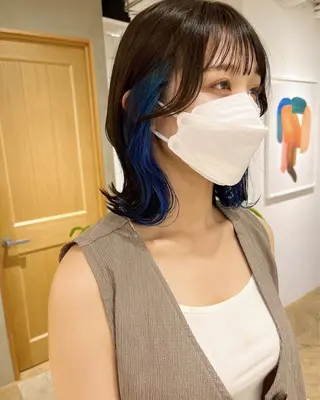 セミロング カラー レイヤーカット ✨️奥田良太✨️のヘアスタイル