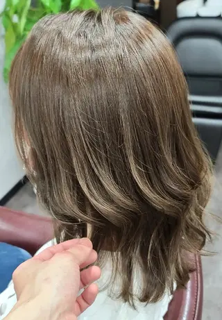 ミディアム パーマ カラー 井澗 修二のヘアスタイル