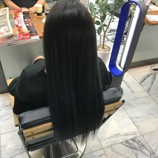 ロング KAITOH ATSUSHIのヘアスタイル