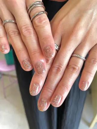 ショート lamp nail modelのネイルデザイン