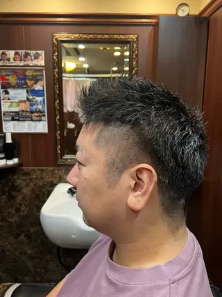 ショート ヒロ銀座バーバーショップ丸の内所属・秋山 琳太のヘアスタイル