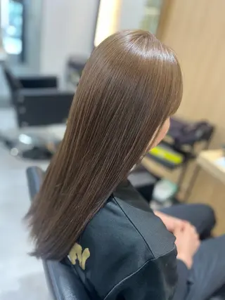 小原 里都のヘアスタイル