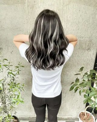 ロング カラー ヘアアレンジ TATSUYA アートディレクターのヘアスタイル