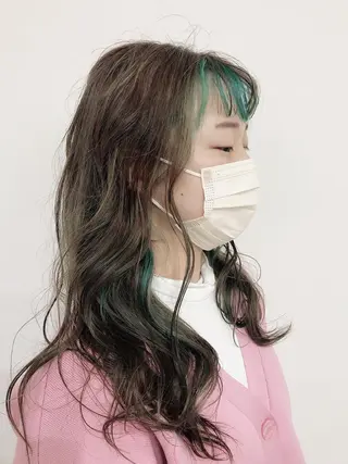 セミロング hairsalon fawn☺︎ヘアーサロンホウン所属・hair salon FAWN🦌のヘアスタイル