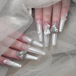 ネイル Maggie Nail🦩のネイルデザイン